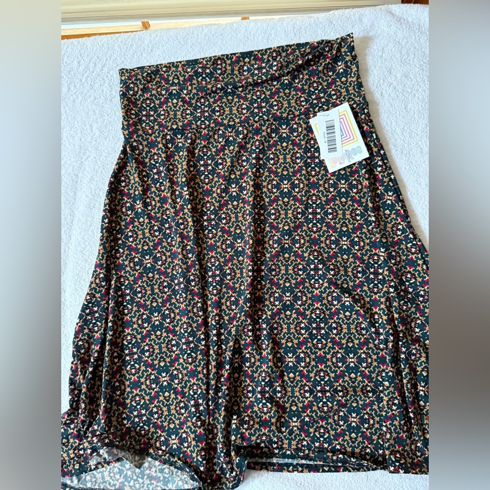 LuLaRoe Black and Red Patterned Midi Skirt